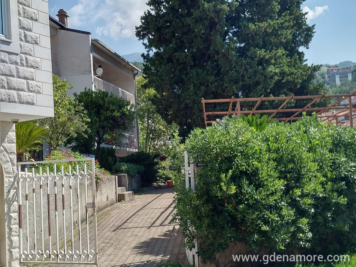 Wohnungen AMFORA - Wohnung A2, Privatunterkunft im Ort Igalo, Montenegro - 00a